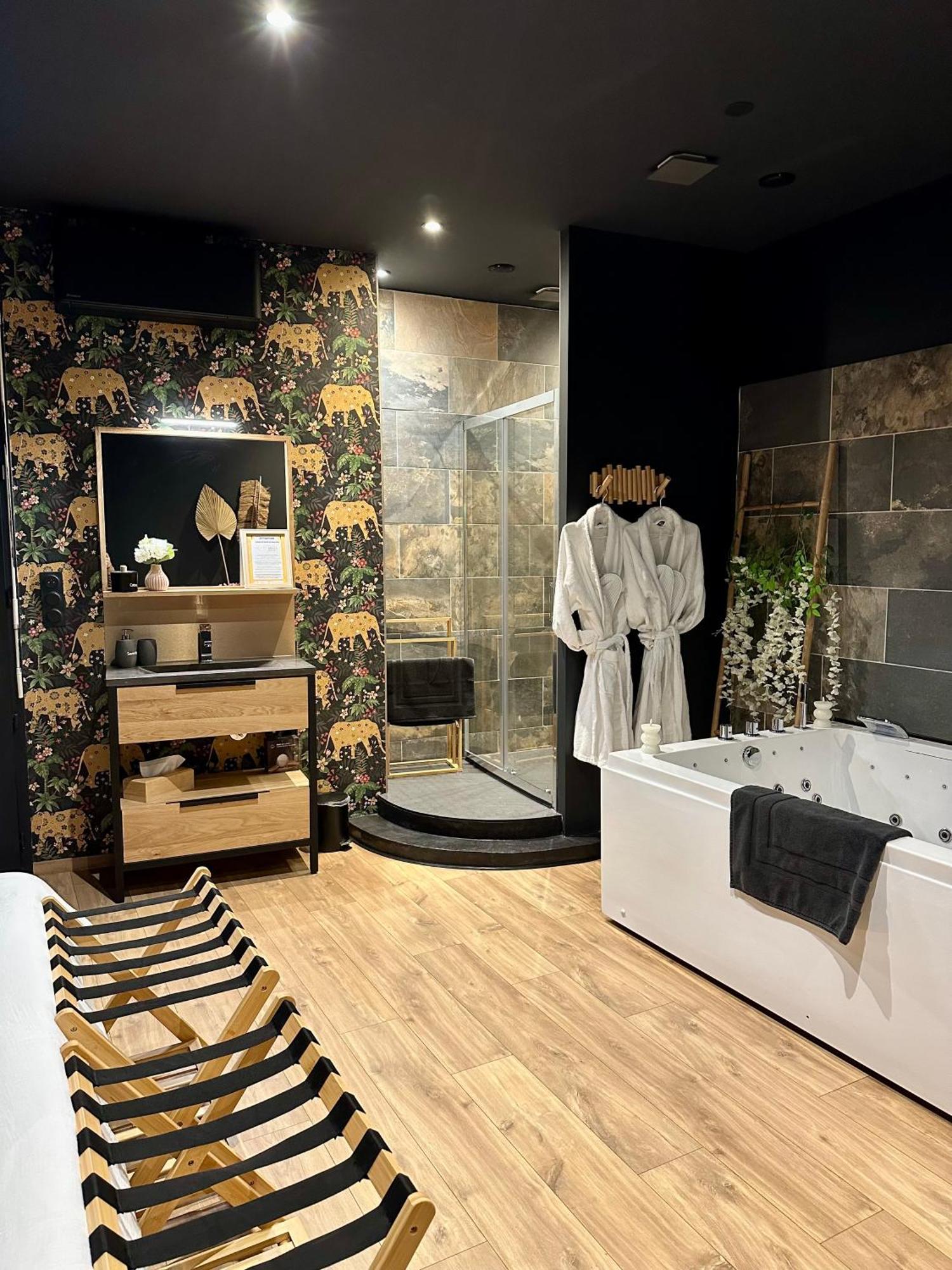 Escale Singuliere - Luxe & Balneo A Sete Apartment